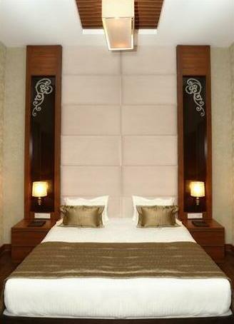 Grand Hotel Downtown